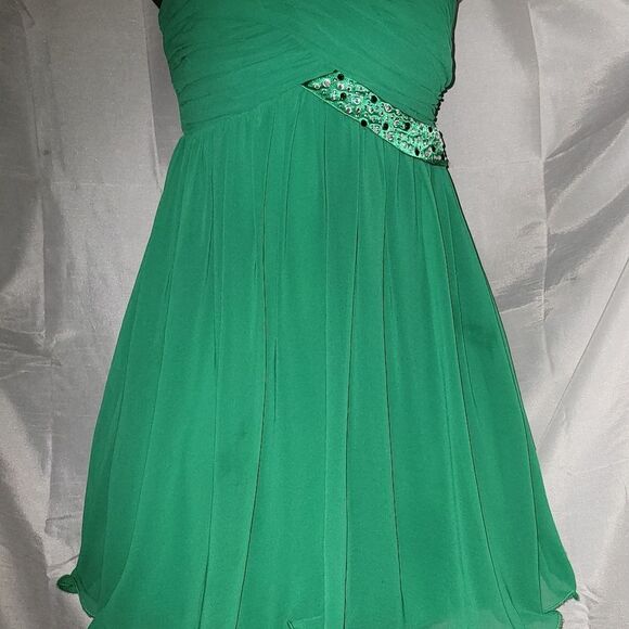 * CITY STUDIO Emerald Green strapless cocktail dress - Picture 9 of 11